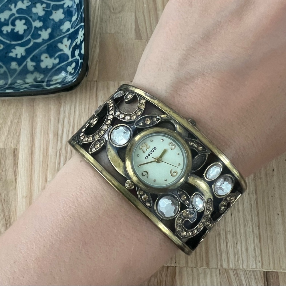 Chico’s ladies antiqued gold tone rhinestone cuff bracelet watch NEW BATTERY